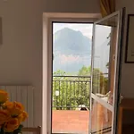 Sebino View Di Giuliana *